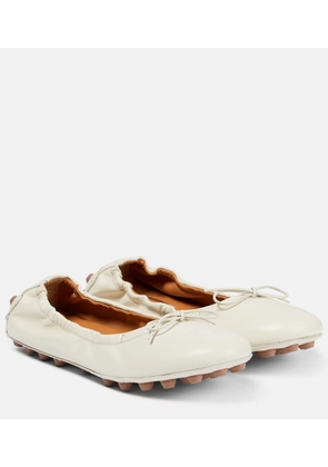 Tod's Leather ballet flats