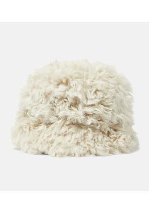 Goldbergh Bird faux fur bucket hat