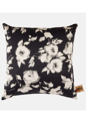 The House of Lyria Astrantia cushion