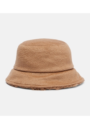 Max Mara Reversible camel hair bucket hat