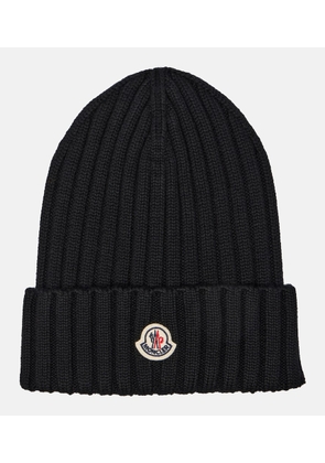 Moncler Logo ribbed-knit virgin wool beanie