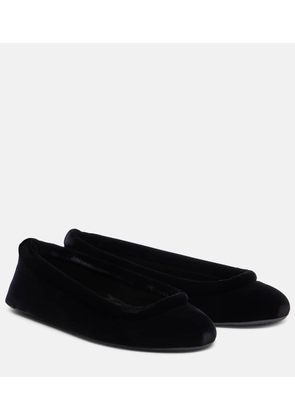 Alaia Velvet ballet flats