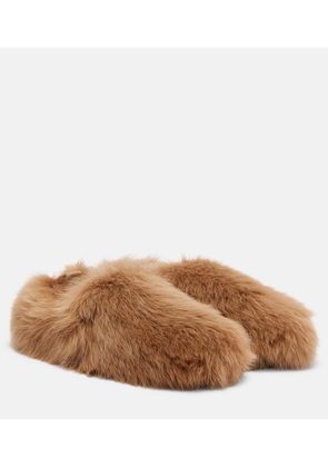 Tod's Gommino shearling slip-on shoes