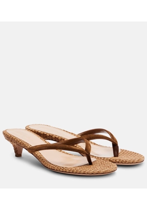 Gianvito Rossi Calypso 35 leather thong sandals