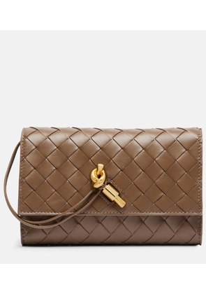 Bottega Veneta Andiamo Intrecciato leather clutch