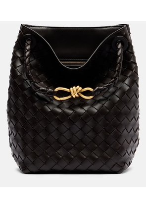 Bottega Veneta Andiamo Knot Small leather bucket bag