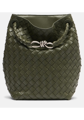 Bottega Veneta Andiamo Intrecciato Small leather bucket bag