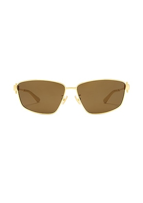 Bottega Veneta New Triangle Metal Sunglasses in Shiny Gold - Metallic Gold. Size all.