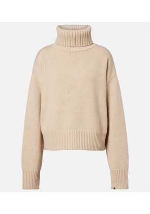 Extreme Cashmere NÂ°434 Crop Xtra cashmere turtleneck sweater