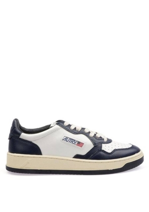 Autry Bicolor Medalist Leather Low Sneakers