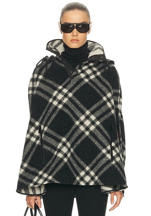 Burberry Neve Cape in Black - Black. Size M/L (also in ).