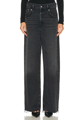 AGOLDE Lyonne Jeans in Arcane - Black. Size 23 (also in 25, 26, 27, 28, 29, 30, 31).