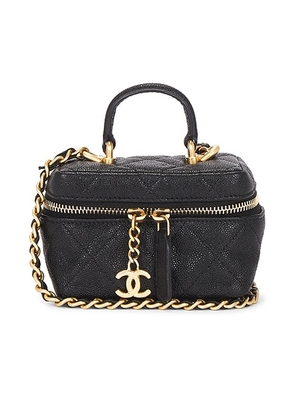chanel Chanel Caviar Mini Top Handle Vanity Case in Black - Black. Size all.