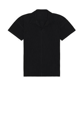 Homme Plisse Issey Miyake Homme Plisse Issey Miyak Pleated Polo in Black - Black. Size 2 (also in 3).