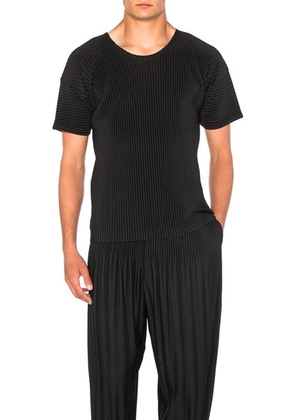Homme Plisse Issey Miyake Short Sleeve Tee in Black - Black. Size 2 (also in 3, 4).