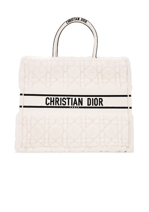 dior Dior Cannage Book Tote Bag in White - White. Size all.