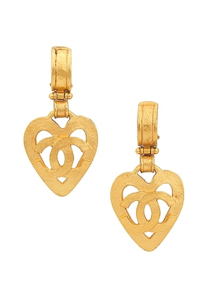 chanel Chanel 1995 CC Heart Clip-On Earrings in Gold - Metallic Gold. Size all.