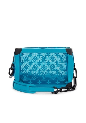 louis vuitton Louis Vuitton Mesh Soft Trunk Shoulder Bag in Blue - Blue. Size all.