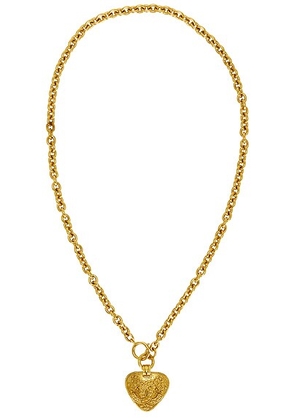 chanel Chanel CC Heart Necklace in Gold - Metallic Gold. Size all.