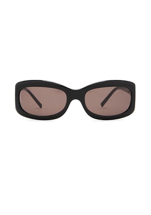 chanel Chanel Interlocking CC Oversize Tinted Sunglasses in Black - Black. Size all.