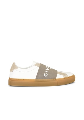 Givenchy Urban Street Elastic Sneaker in White & Grey - White. Size 41 (also in 42, 43, 45, 46).