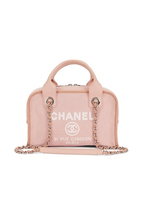 chanel Chanel Deauville Handbag in Pink - Pink. Size all.