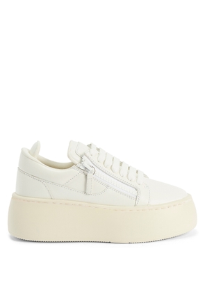 Giuseppe Zanotti GZ94 MAXI