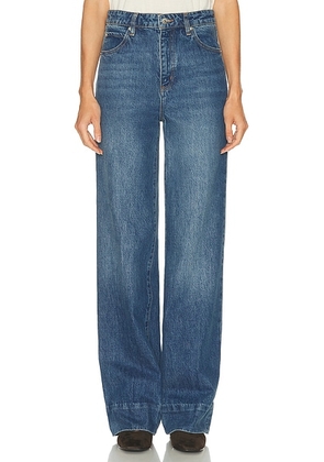 FRAME The Streamline Jeans in Swan - Blue. Size 25 (also in 27).