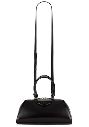 Givenchy Small Antigona East West Bag in Black - Black. Size all.