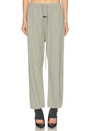 Fear of God ESSENTIALS Classic Sweatpant in Concrete Heather - Grey. Size L (also in M, S).