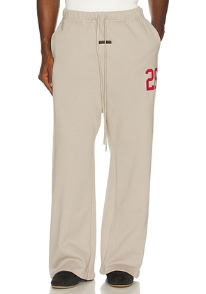 Fear of God ESSENTIALS Lounge Sweatpant in Smoke Grey - Grey. Size XS (also in ).