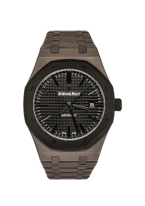 MAD Paris Audemars Piguet Royal Oak in Grey & Black - Grey. Size all.
