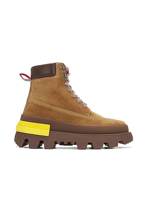 Moncler Mon Corp Ankle Boots in Light Brown - Brown. Size 40 (also in ).