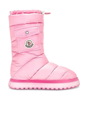 Moncler Gaia Pocket Mid Snow Boot in Pink - Pink. Size 40 (also in ).