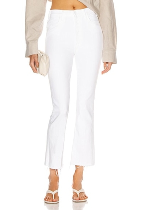 MOTHER The Hustler Ankle Fray Jeans in Fairest Of Them All - White. Size 26 (also in 23, 24, 25, 27, 28, 29, 30, 31, 32, 33, 34).