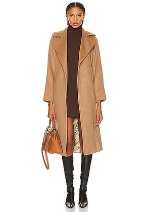 Max Mara Manuel Coat in Camel - Tan. Size 2 (also in ).
