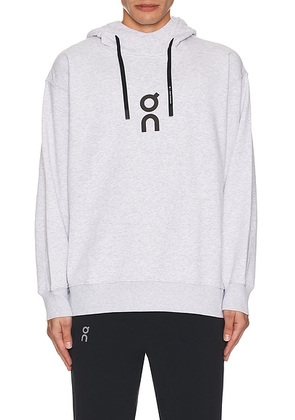 On Club Hoodie in Crater - Grey. Size L (also in M, S, XL/1X).