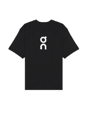 On Club Tee in Black - Black. Size L (also in M, XL/1X).