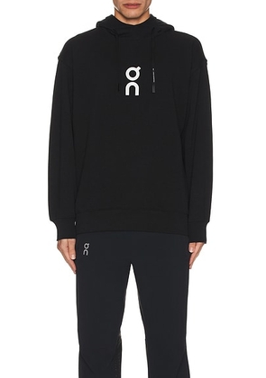 On Club Hoodie in Black - Black. Size L (also in M, S).