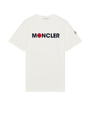 Moncler Short Sleeve Logo T-Shirt in Silk White - White. Size L (also in S, XL/1X).