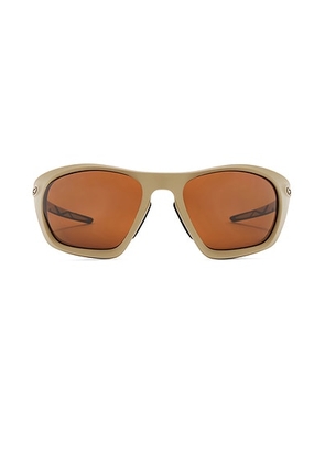 Oakley Lateralis Sunglasses in Matte Sand - Beige. Size all.
