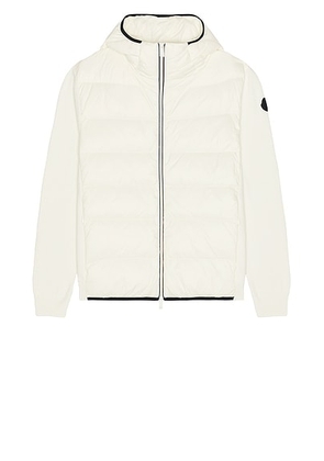 Moncler Cardigan in Jet Stream - White. Size L (also in S).