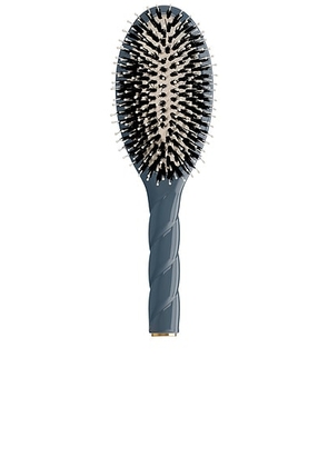 La Bonne Brosse Large Brush N03 in Ink Blue - Blue. Size all.