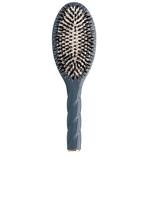 La Bonne Brosse Large Brush N02 in Ink Blue - Blue. Size all.