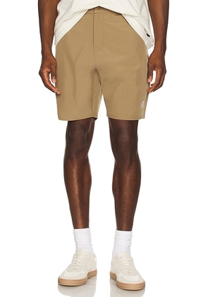 Malbon Golf Tonino Hybrid Short in Dark Khaki - Brown. Size S (also in ).