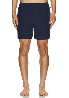 Onia Nylon Crinkle 5 Swim Trunk in Deep Navy - Navy. Size L (also in M, S).