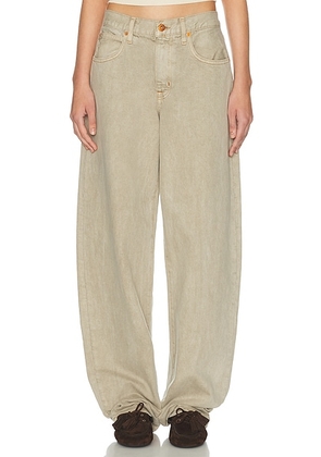 SLVRLAKE Tess Long Low Rise Curve Leg in Sand Dune - Beige. Size 25 (also in ).