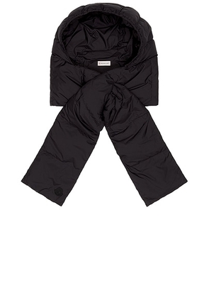 Moncler Scarf in Black - Black. Size all.