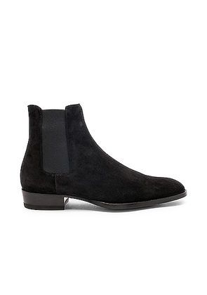 Saint Laurent Suede Wyatt 30 Chelsea Boots in Black - Black. Size 40 (also in 41, 42).