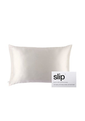 Slip Queen/Standard Pure Silk Pillowcase in White - White. Size all.